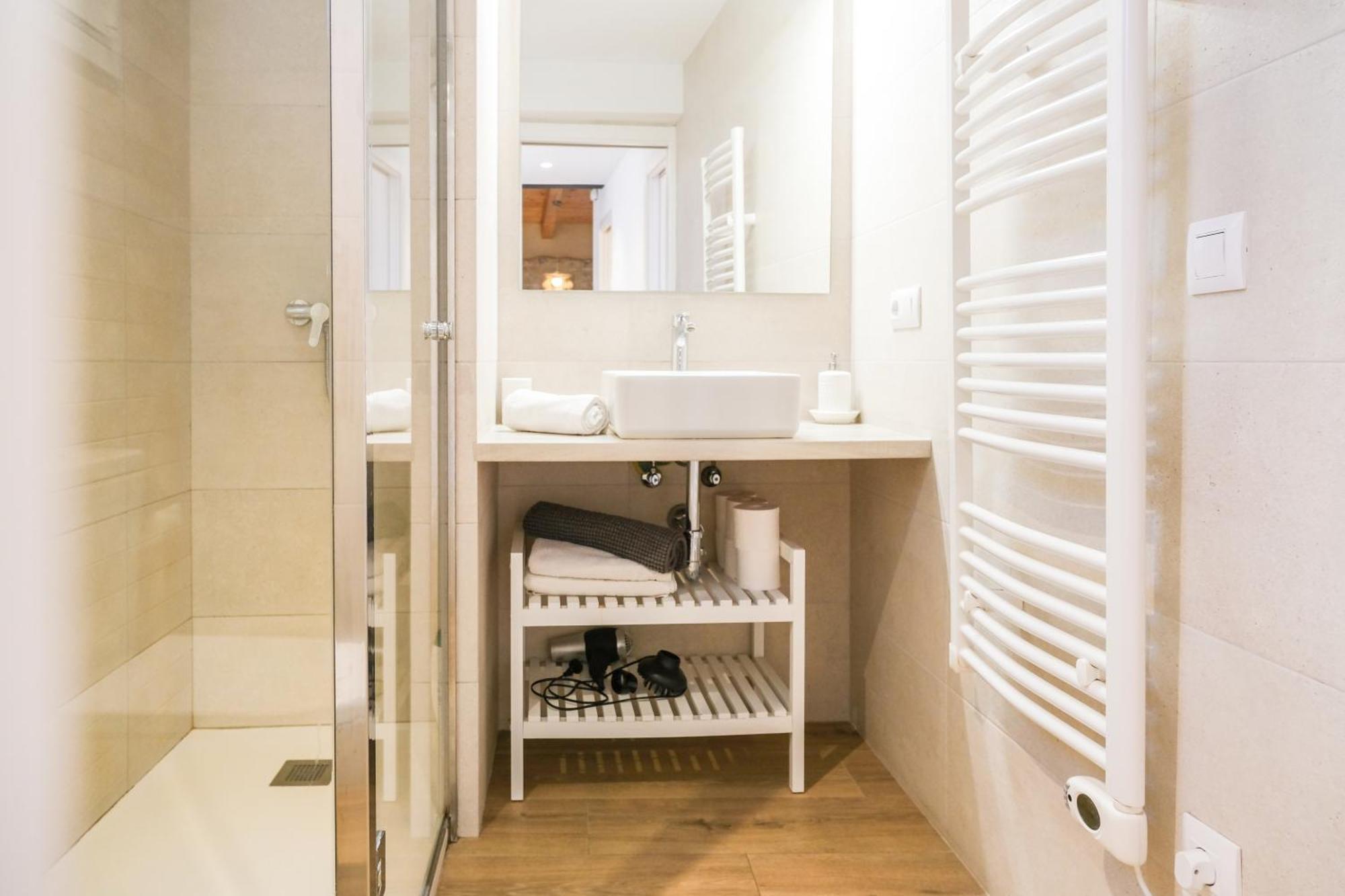 Ganganell Atic Apartamento Con Terraza En Besalu Exterior photo